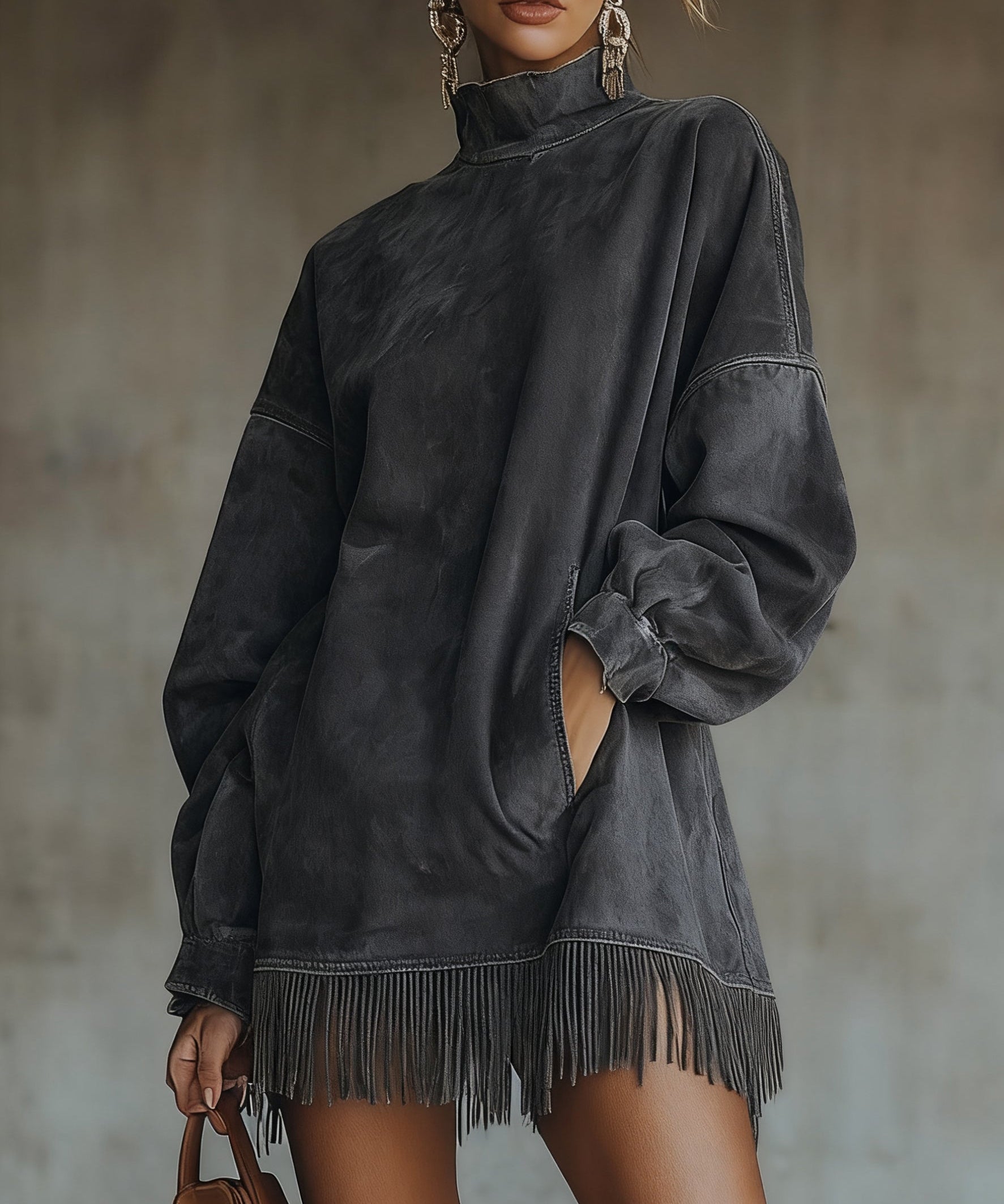 Patricia – rochie elegantă din velur cu guler înalt și franjuri