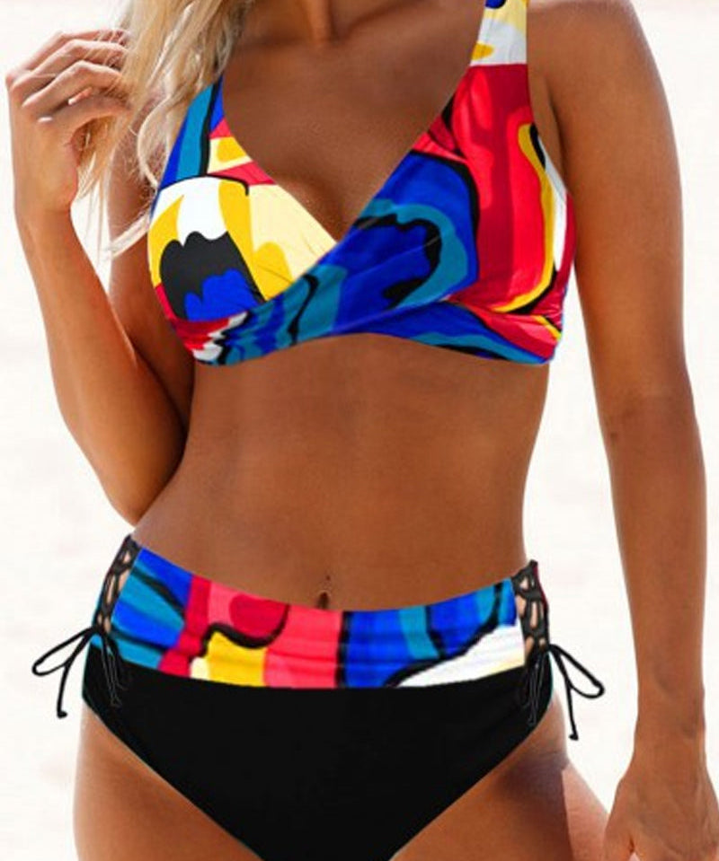 Eva – Bikini colorat și vesel