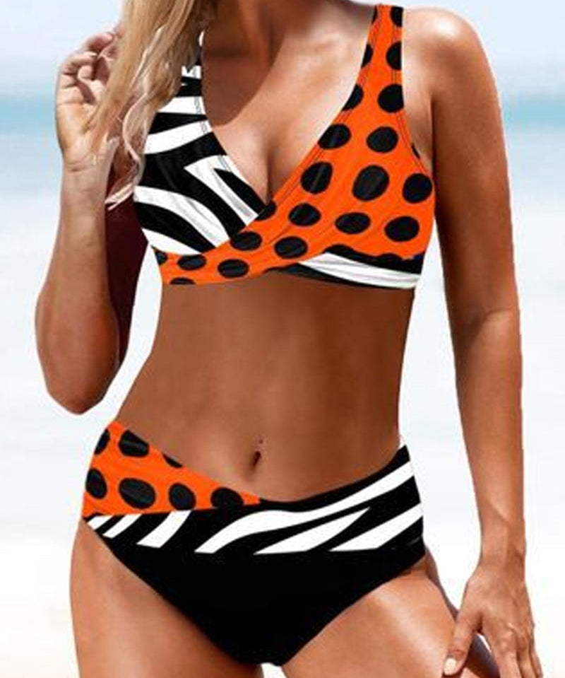 Eva – Bikini colorat și vesel