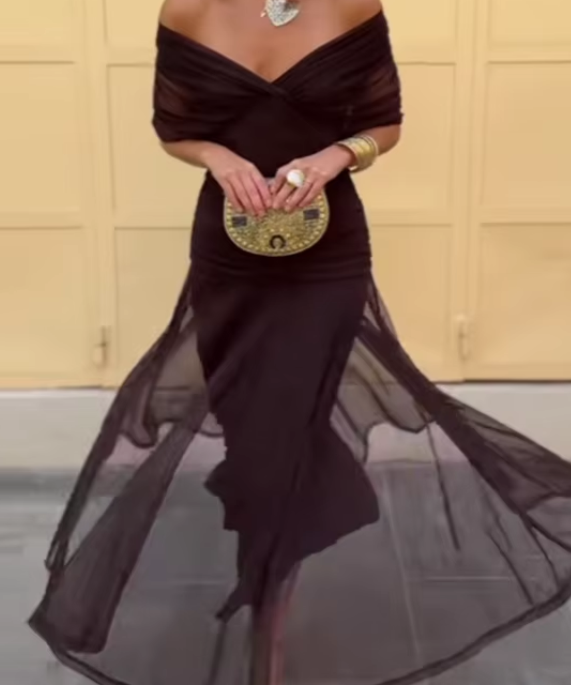 Rochie Luisa cu Decolteu în V