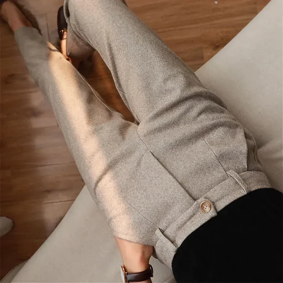 Lea | Pantaloni plisati pentru femei