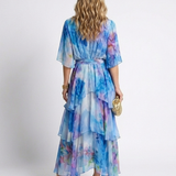 Calista | Rochie Maxi cu Straturi Transparente, Decolteu în V și Talie cu Legătură