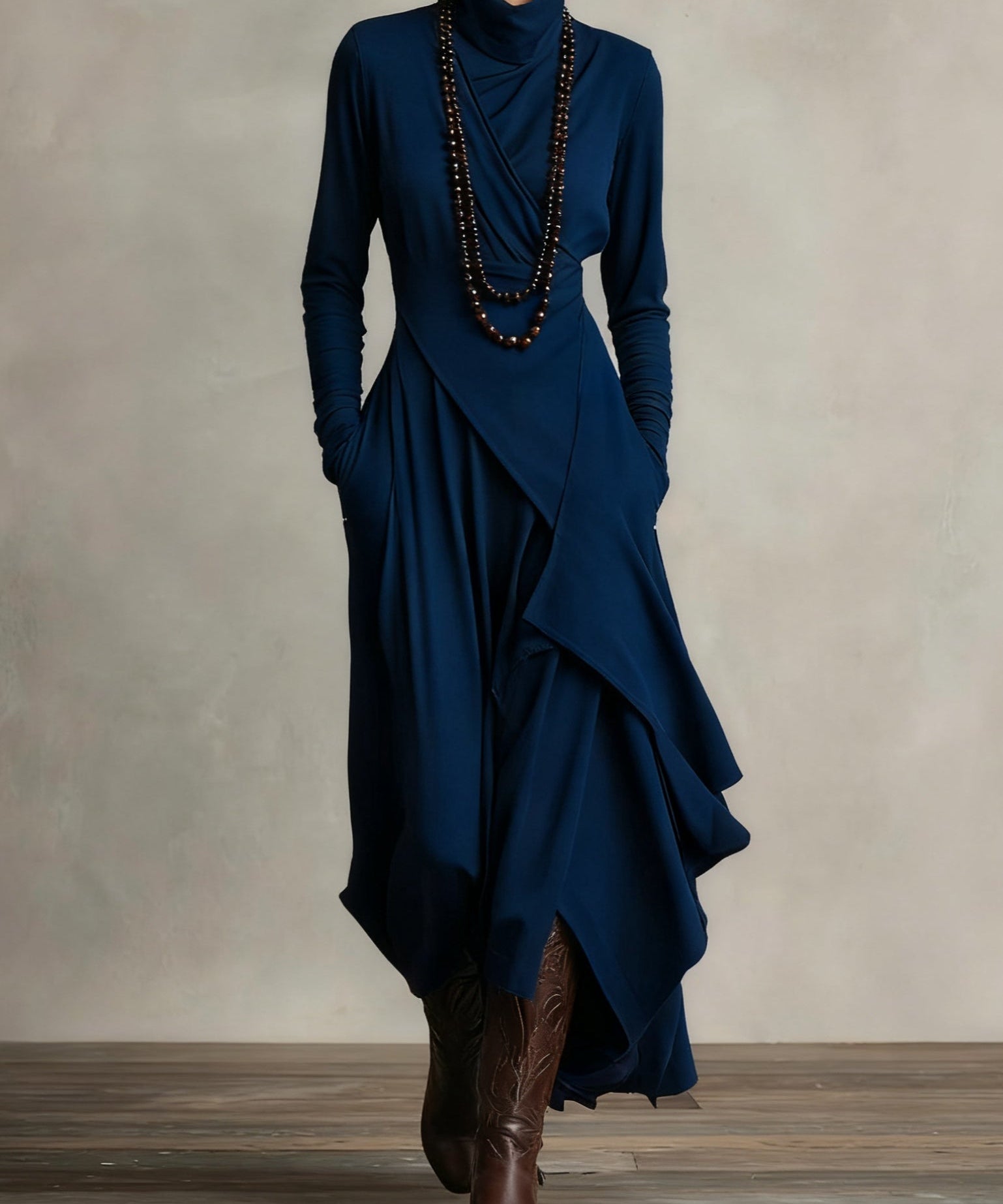 Doina | Rochie maxi plisată asimetrică cu guler înalt