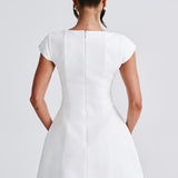 Avenel – Rochie Mini Elegantă de Damă cu Decolteu Pătrat